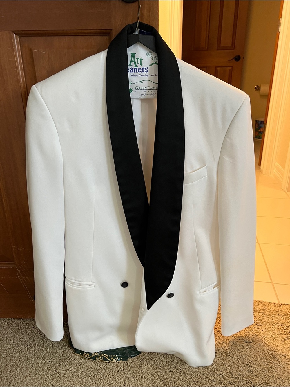 Raffinatti White Dinner Jacket with Black Shawl Lapel